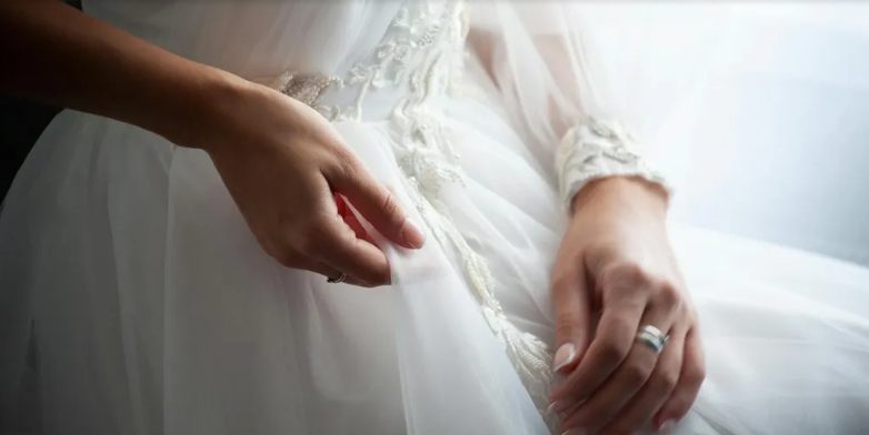 Moja narzeczona wręczyła mi karteczkę z prośbą o powiedzenie 'nie' na ołtarzu - wydawało się to szaleństwem, ale zaufałem jej planowi.